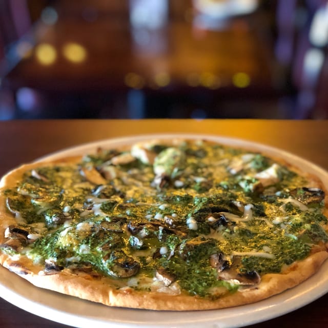 Pesto Pizza | 18".